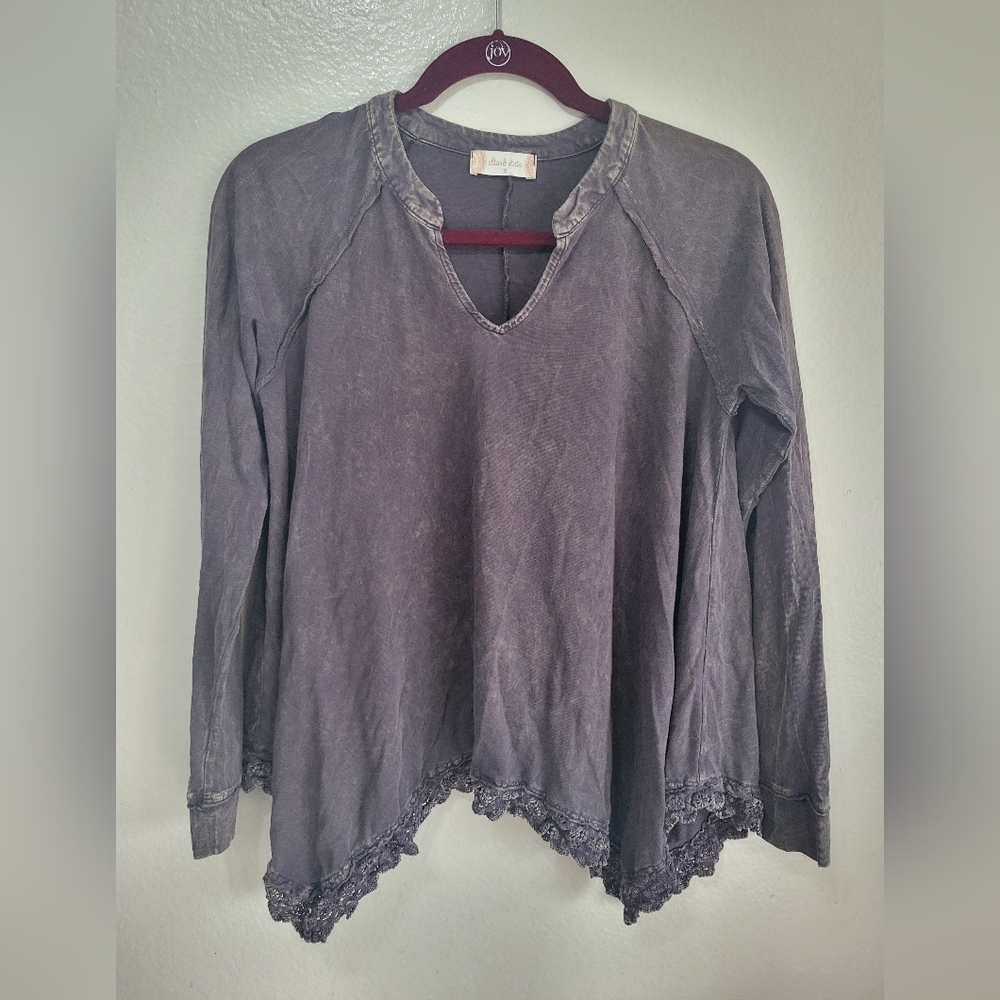 Altar'd State Chapin Long Sleeve Tunic grey Stone Wash Vneck Lace Tunic Size S